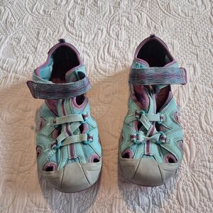Merrel girls size 3 Hydro sandals, elastic at front defect, shoes overall GUC